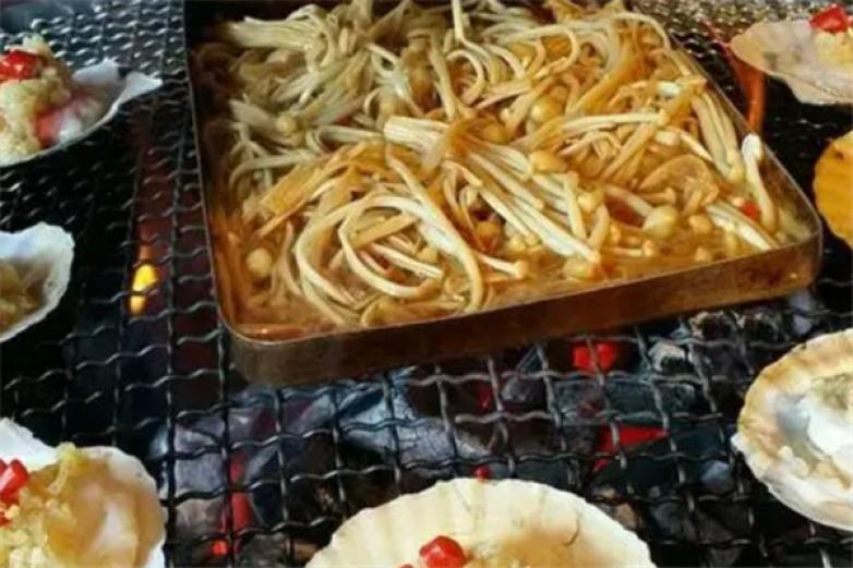 宴遇铁桶海鲜烧烤加盟