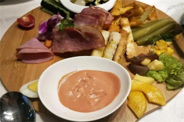 蒙高丽亚途国际餐厅加盟