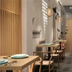 美蛙鱼头火锅店