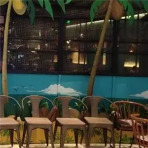 海南椰子鸡火锅店