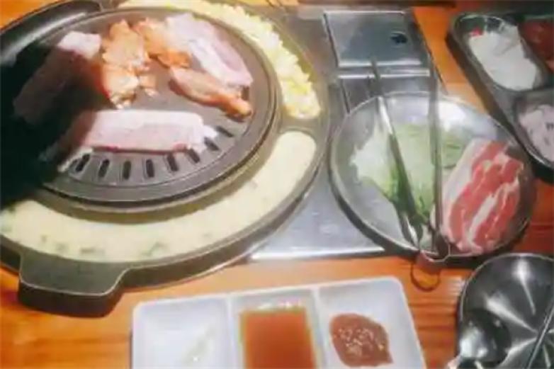 明洞1990烤肉加盟