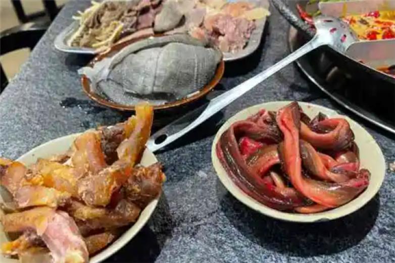 重庆一一牛杂火锅加盟