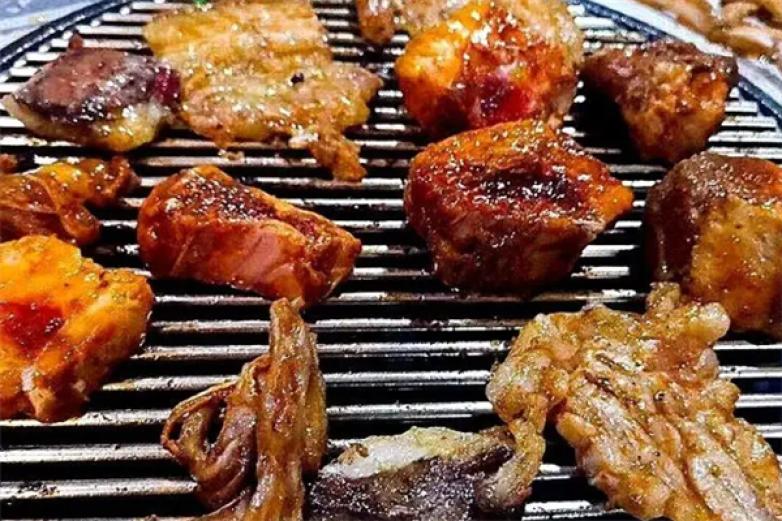 小型烤肉店加盟