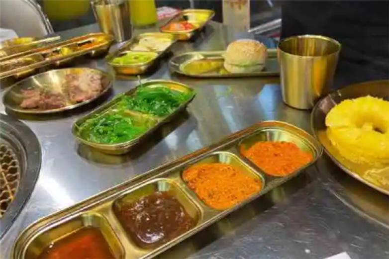 倔爷深夜街头烤肉加盟