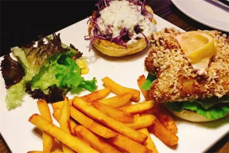 酒吧连锁店加盟