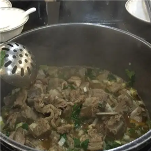 思氏横山铁锅炖羊肉