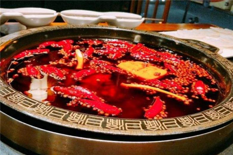 小鲤跃龙门老火锅加盟