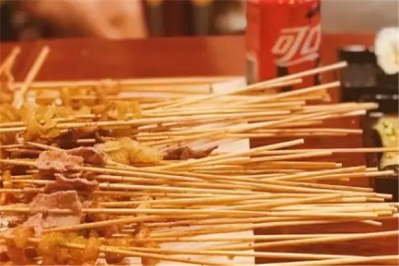 串城烧烤社加盟