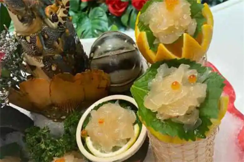 四季麒麟荟海鲜火锅酒家加盟