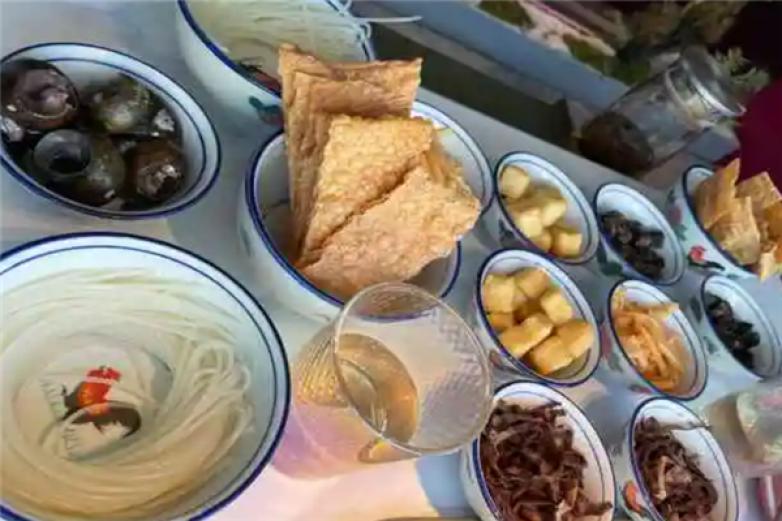 九鼎轩螺蛳粉火锅加盟