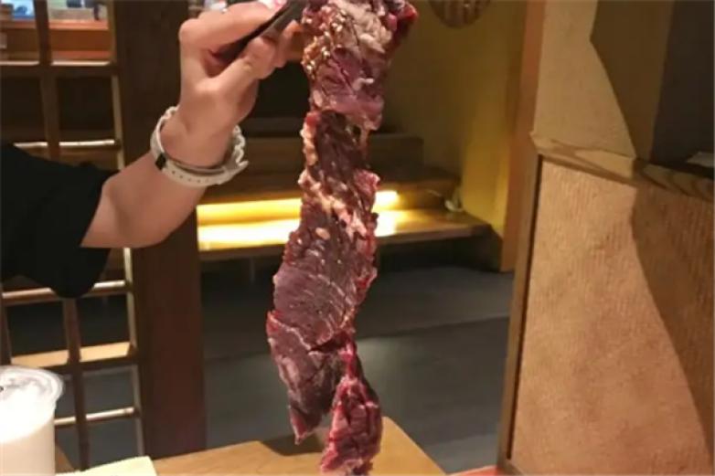 真牛炭火烤肉加盟