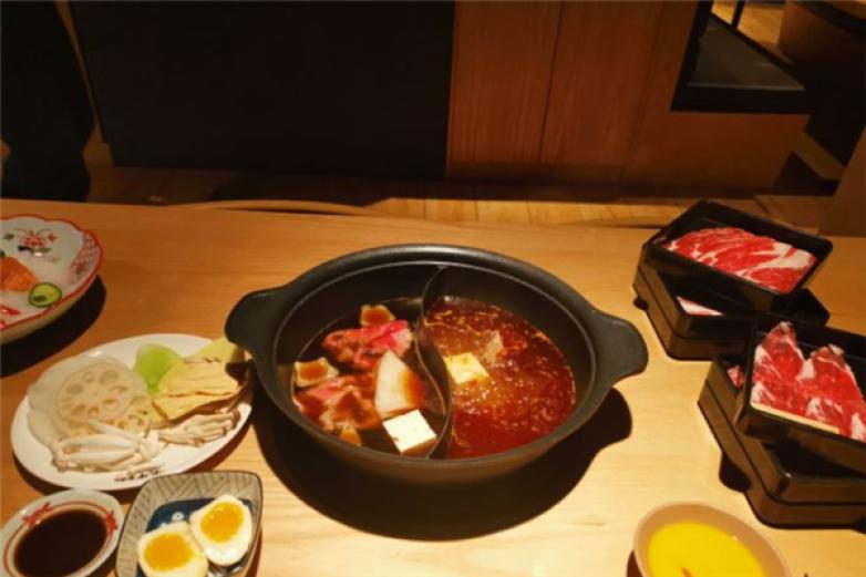 禾牛社东京和牛自助火锅加盟