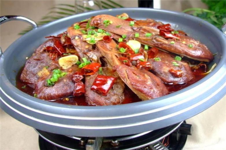 俞新干锅辣鸭头加盟