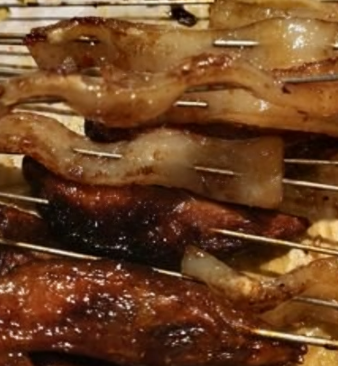 辣翻天小屈烧烤店