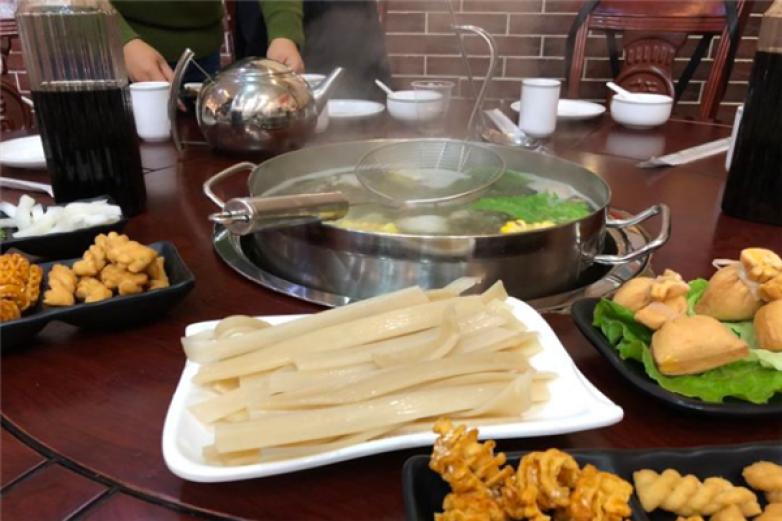 辉记牛肉火锅加盟