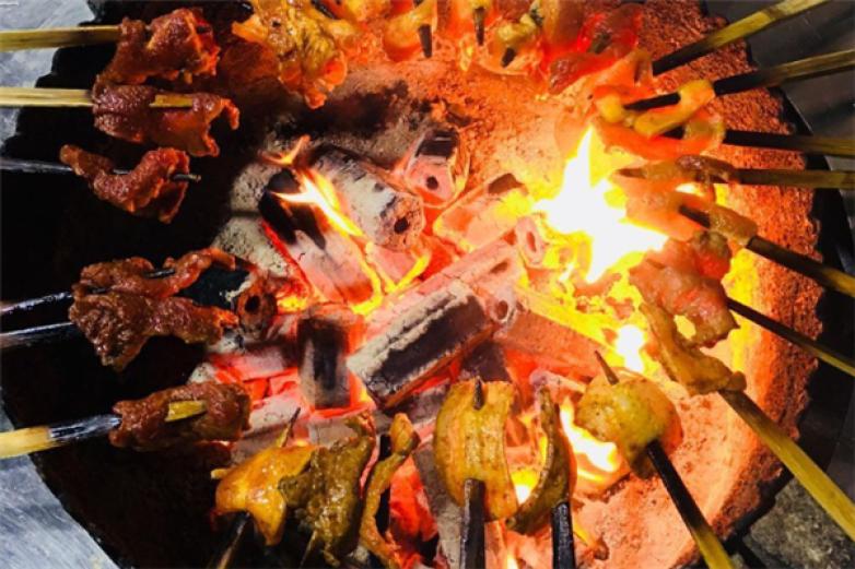 正宗西昌火盆烧烤加盟