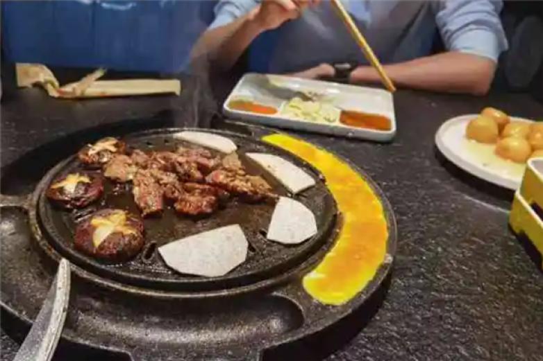 刘炭长牛烧大块烤肉加盟