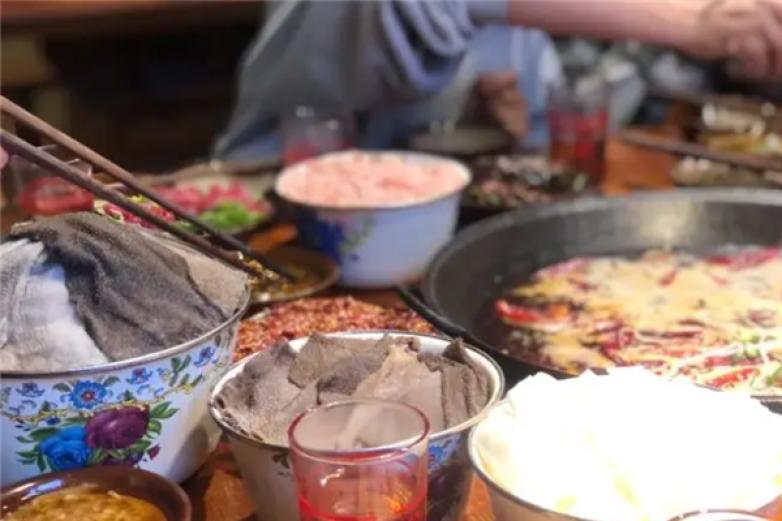 烫小嘴火锅加盟