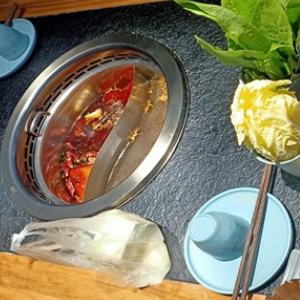 吴佳朋火锅店