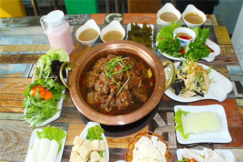 羊蝎子自助火锅店加盟