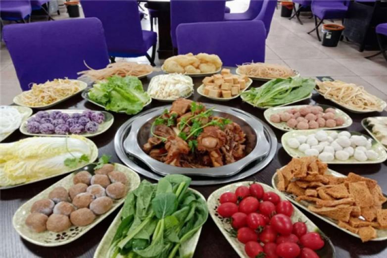 羊蝎子自助火锅店加盟