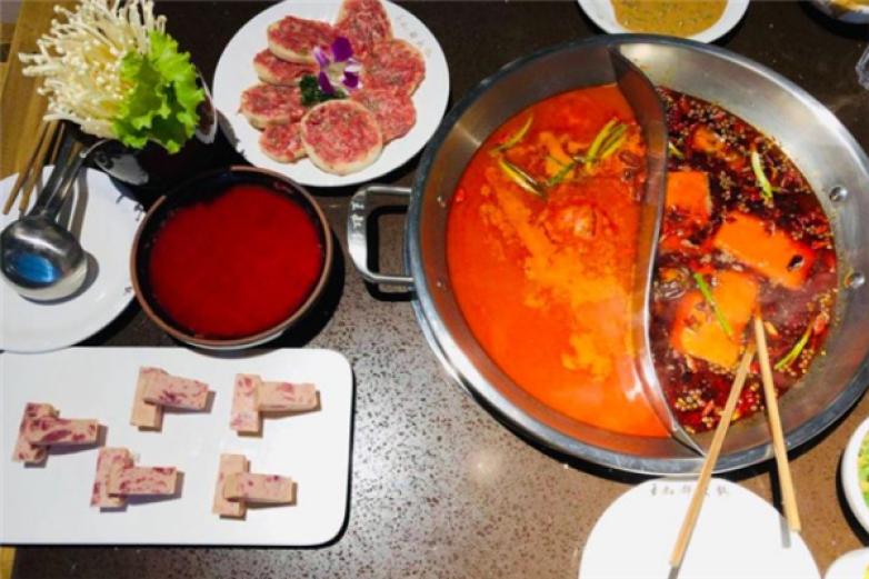 吴佳朋火锅店加盟