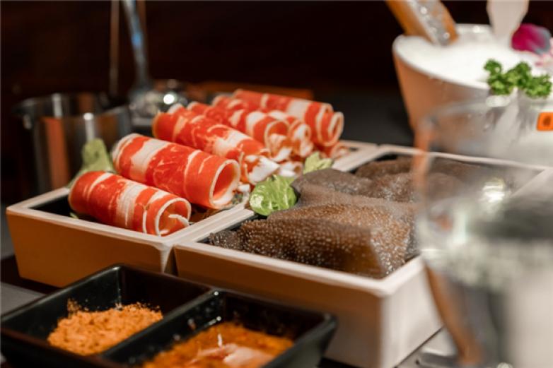 卤三疯卤炸火锅加盟