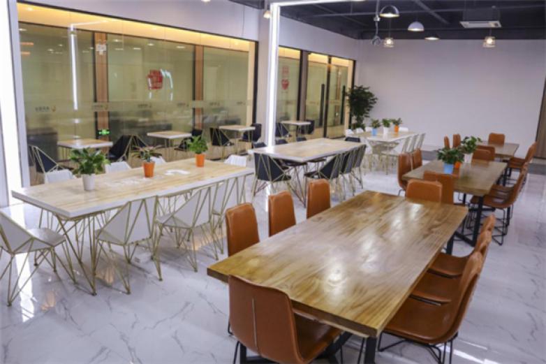 玖格格麻辣烫冒菜加盟