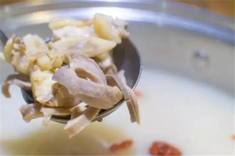 小锅猪肚鸡加盟