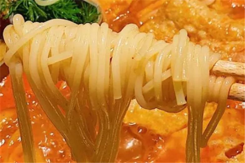 顶上头螺蛳粉火锅加盟