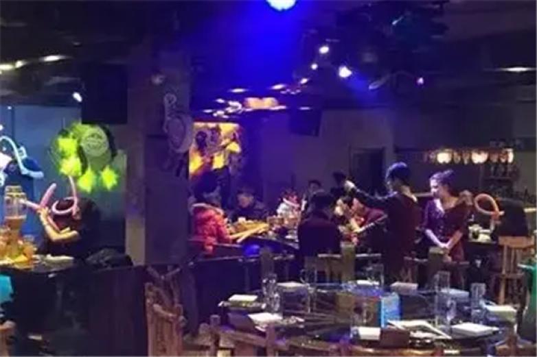 吹牛啤烧烤加盟