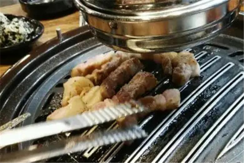 小竹家炭火烤肉加盟