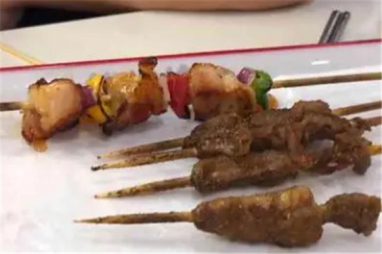 熊烤烤卤味烧烤加盟