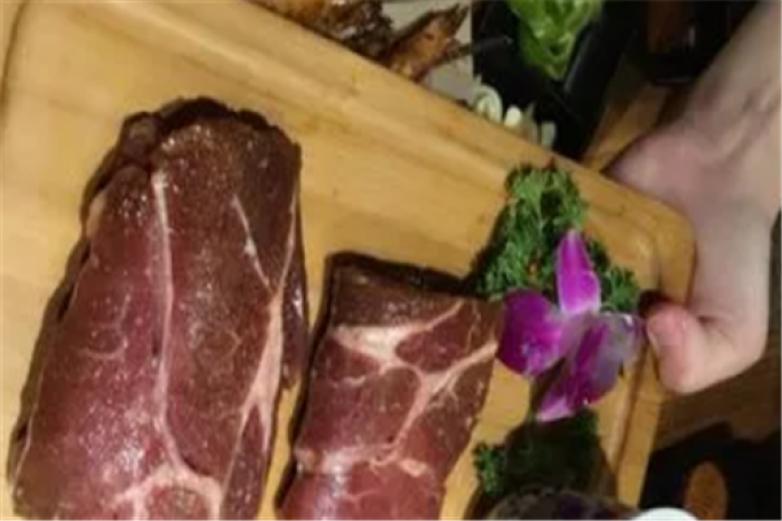 炭小牛果木烤肉加盟