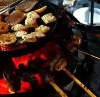 霸道烤官火盆烧烤