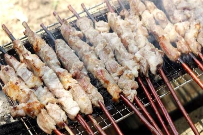 串势来袭烧烤加盟
