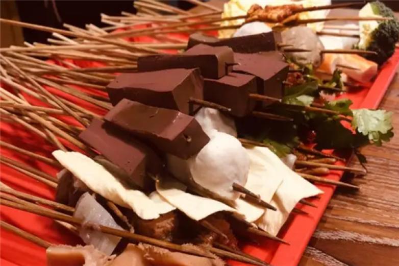 文艺派串串香重庆火锅加盟