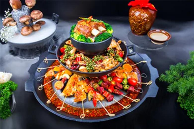 敬青春火锅加盟