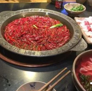 辣尝瘾重庆火锅
