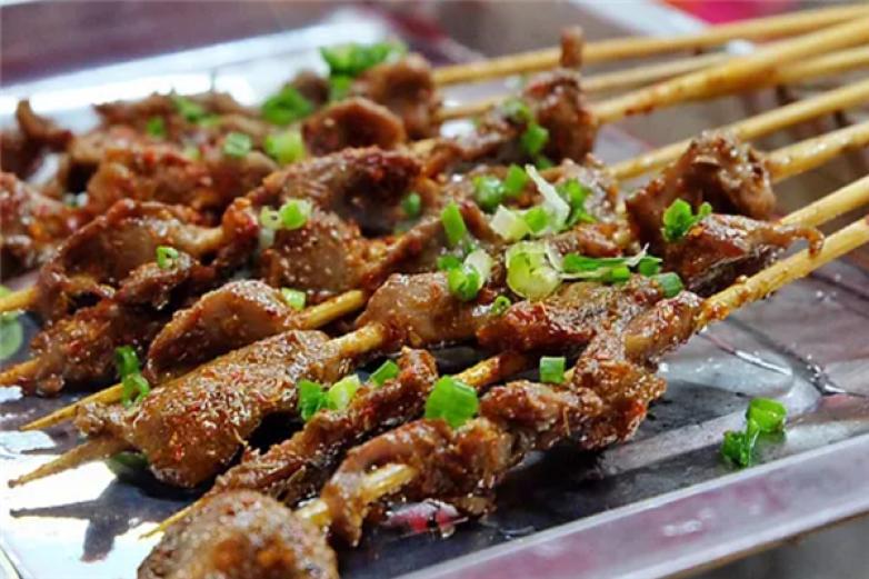 舌尖有约烧烤加盟