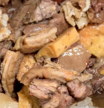 馋猫鲜牛杂火锅