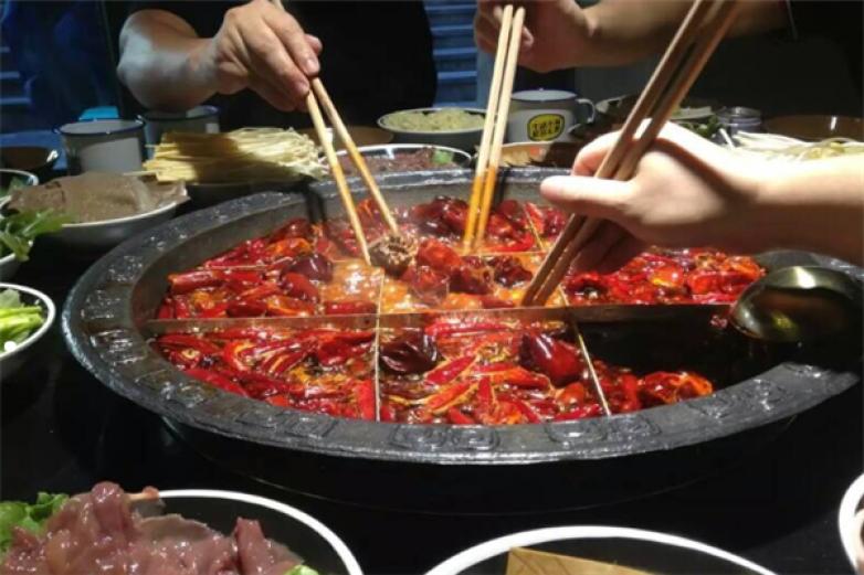 九分熟时尚火锅加盟