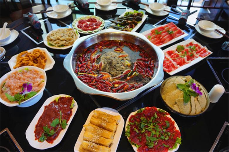 宽板櫈火锅加盟