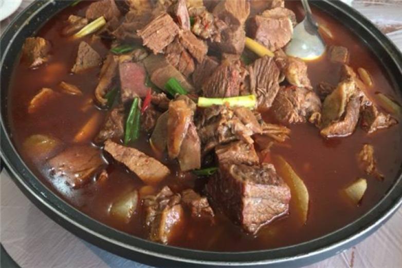 犇喫全牛老火锅加盟