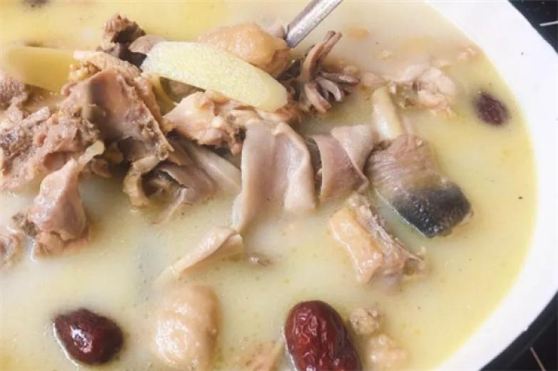 靓靓纸上烤鱼猪肚鸡烧烤加盟