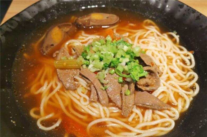 妖艳儿小面冒菜加盟