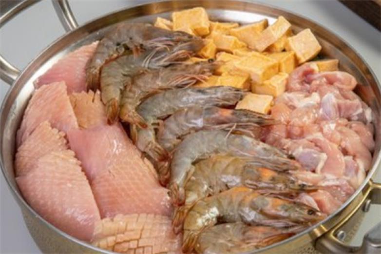 过锅瘾三汁焖锅快餐加盟