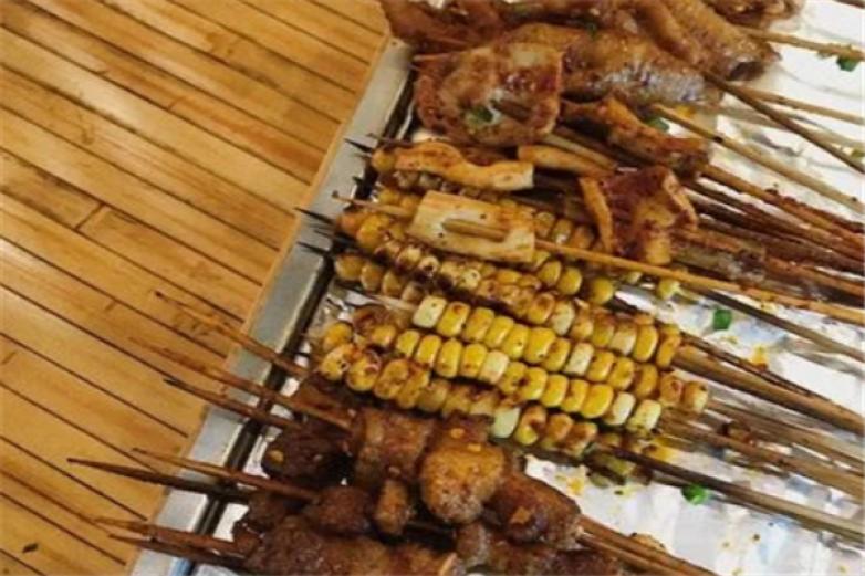 撩虾帝烧烤加盟