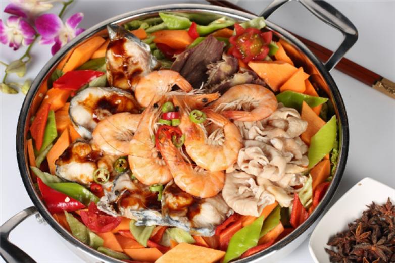 九里飘香焖锅加盟