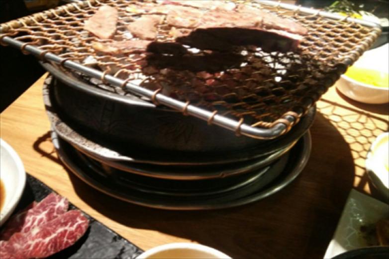 金草帽烤肉店加盟